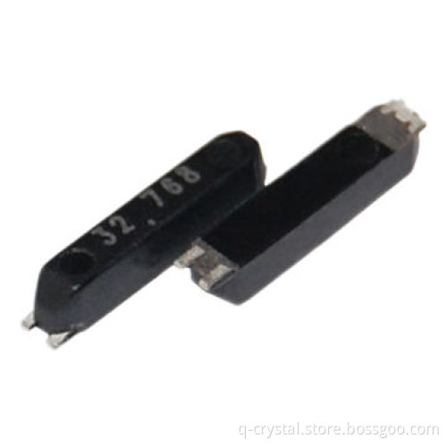 SMD kHz crystal, sized 7 x 1.5mm, 32.768kHz frequency, high reliability/precision, RoHS compliant